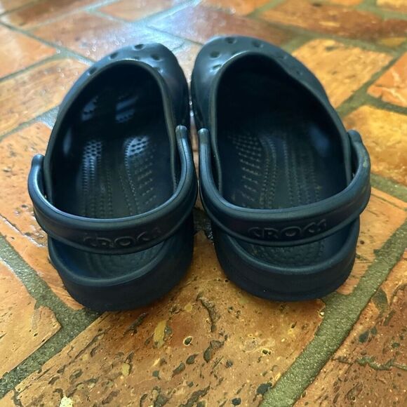 Crocs Navy Shoes - Picture 2 of 5